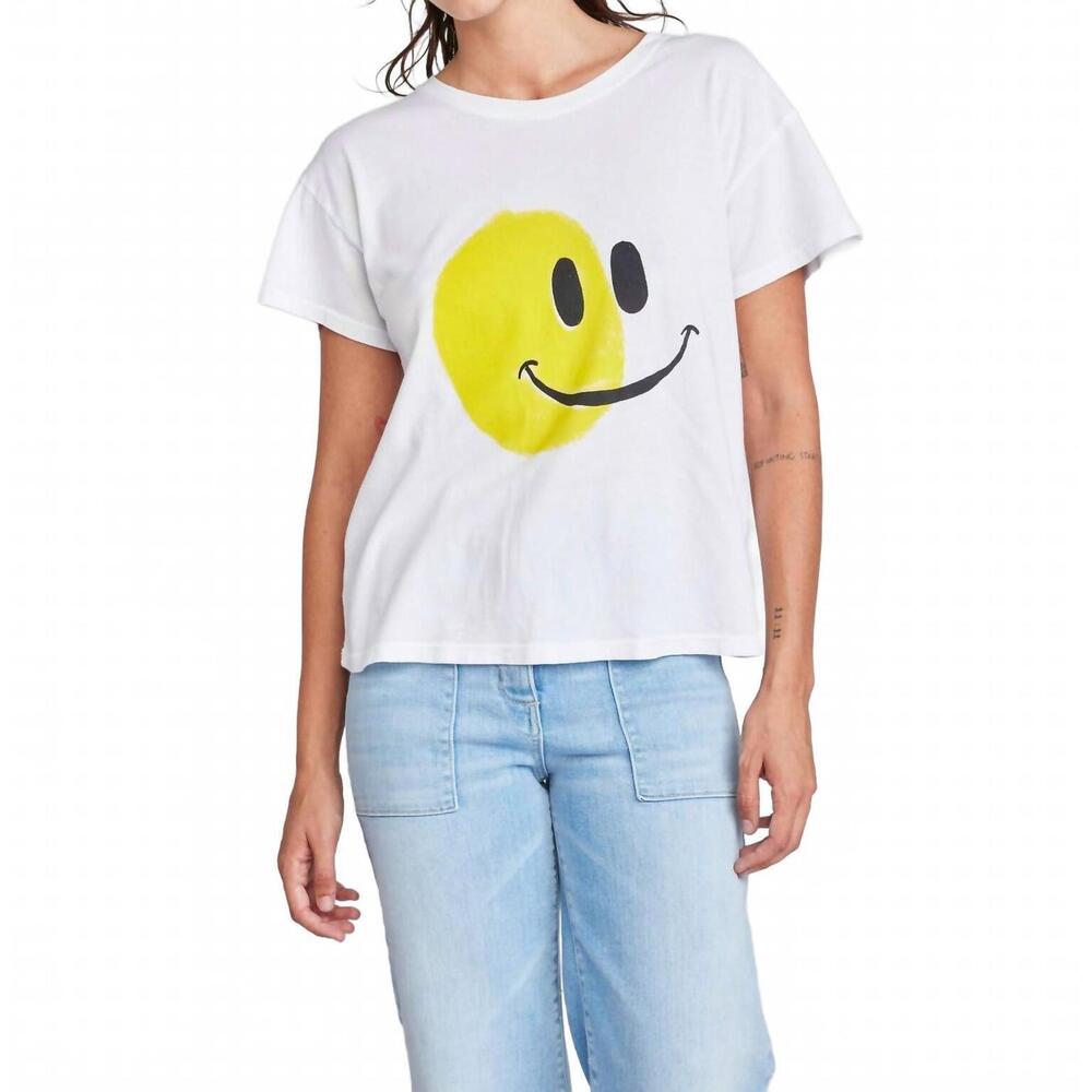 NEW SELF CONTRAST cherie smiley face t-shirt in white